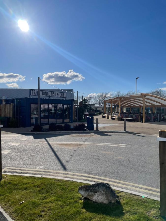 Beautiful 3-Bed Caravan Situated On Lakeland Haven Grange-over-Sands Bagian luar foto
